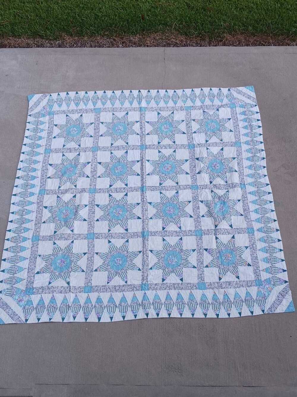 Arch Quilts Elmsford NY queen quilt  diamond pattern Tiffany blue